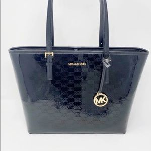 ‼️SOLD‼️Michael Kors Jet Set Med Monogram